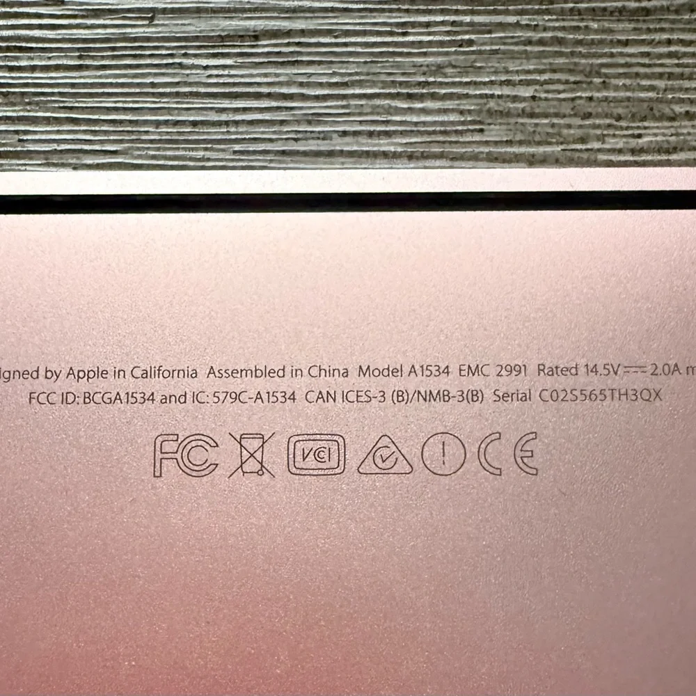 Apple MacBook - Rose Pink - Picture 6 of 13